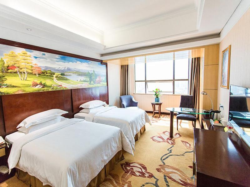 Vienna International Hotel Zhangjiajie Tianmen Mountain Exterior photo