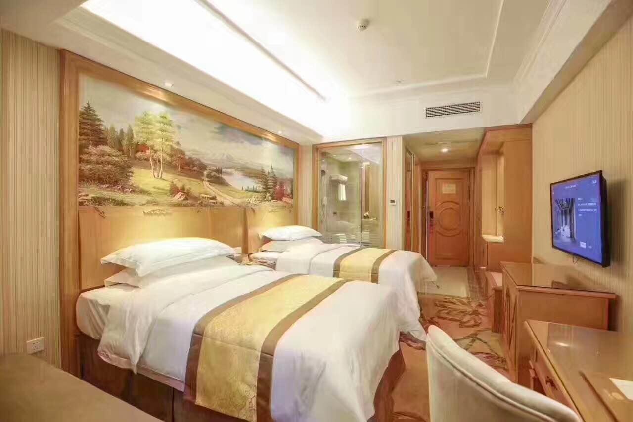 Vienna International Hotel Zhangjiajie Tianmen Mountain Exterior photo